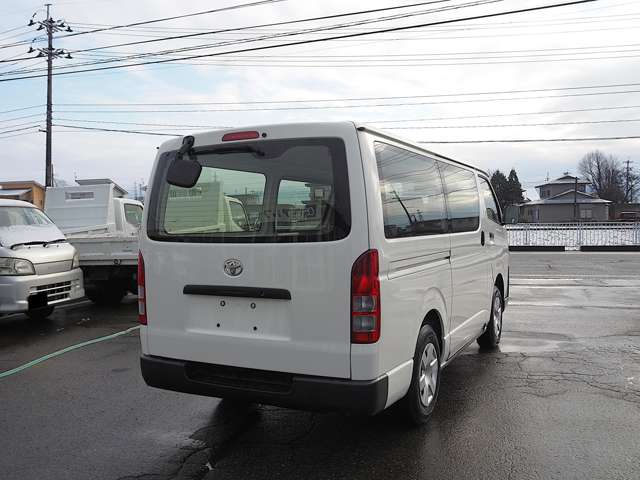 Toyota Regius Ace 8