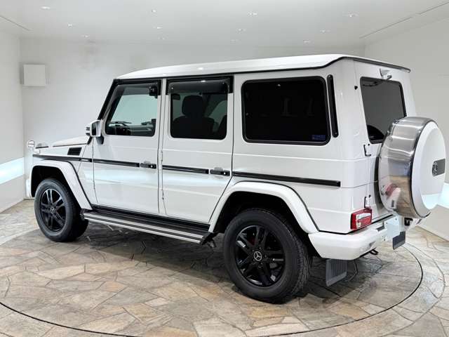 Mercedes-Benz G-Class 8