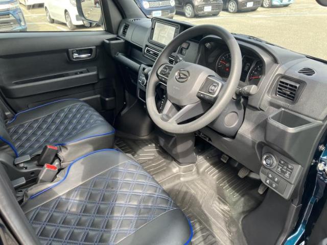 Daihatsu Atrai 7