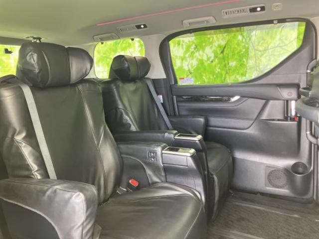 Toyota Vellfire 7