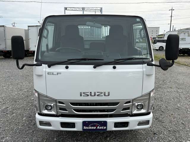Isuzu Elf 4