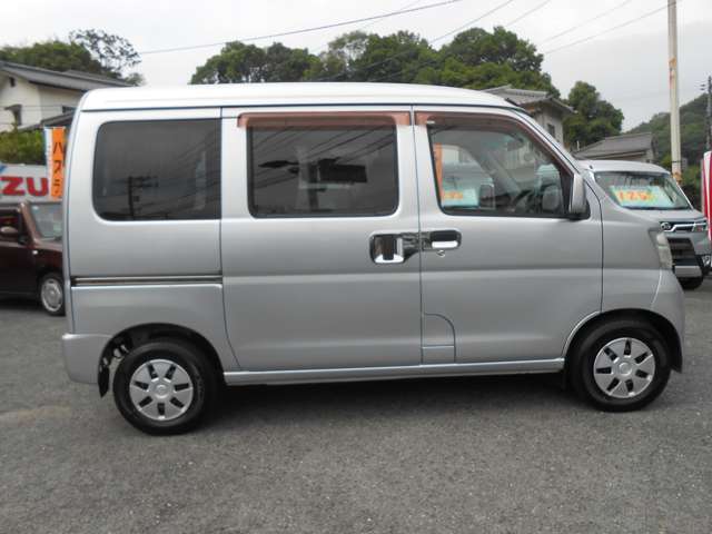 Daihatsu Hijet Cargo 7