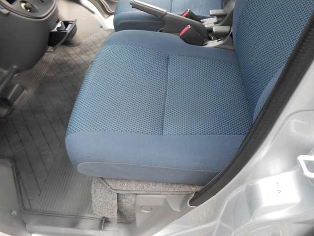 Daihatsu Hijet Cargo 10
