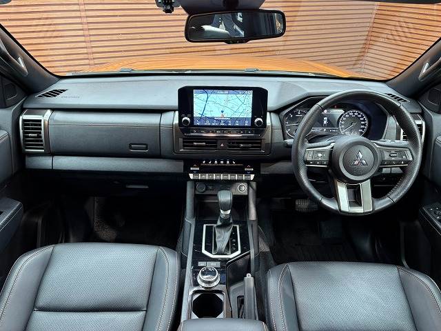 Mitsubishi Triton 2