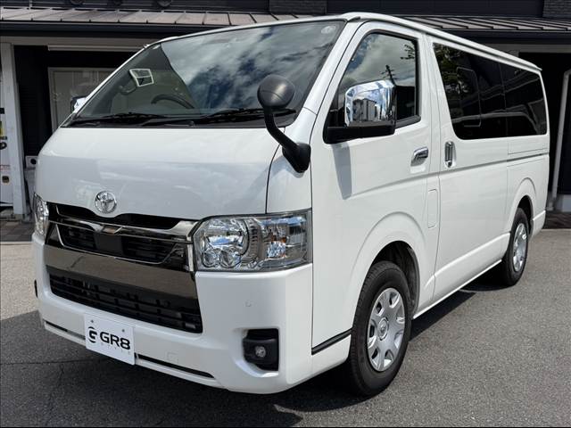 Toyota Hiace Van 12