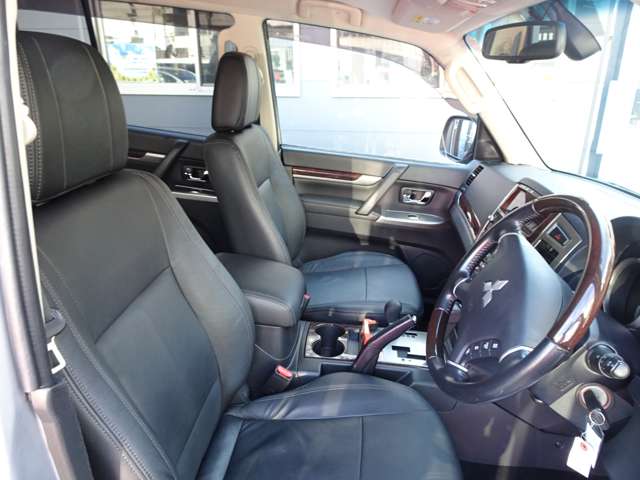 Mitsubishi Pajero 6