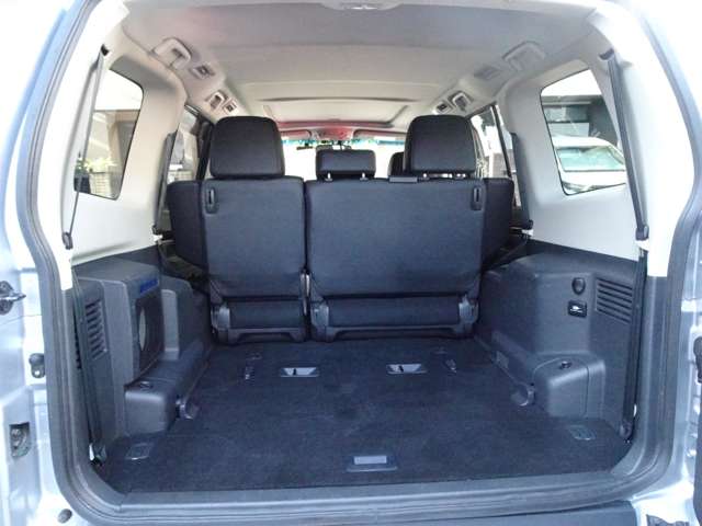 Mitsubishi Pajero 8