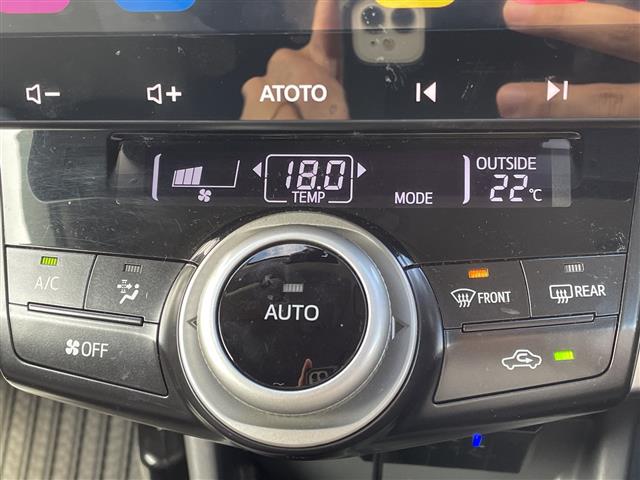 Toyota Prius α 7