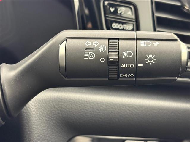 Lexus NX 12