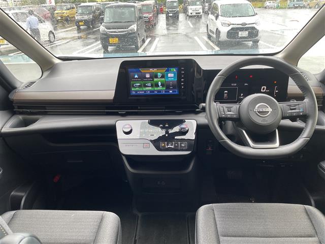 Nissan Serena 2