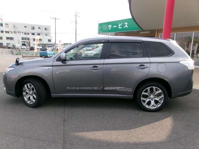 Mitsubishi Outlander PHEV 8