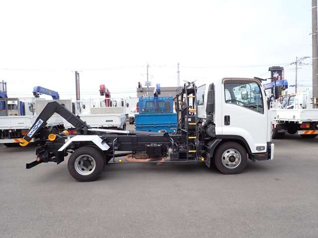 Isuzu Forward 11