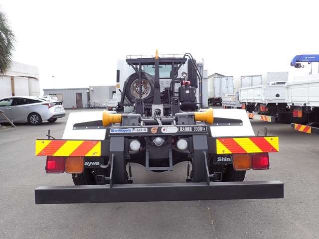 Isuzu Forward 8