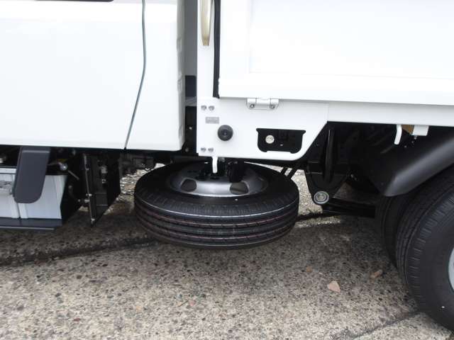 Mitsubishi Fuso Canter 10