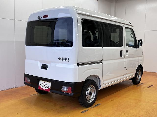Daihatsu Hijet Cargo 8