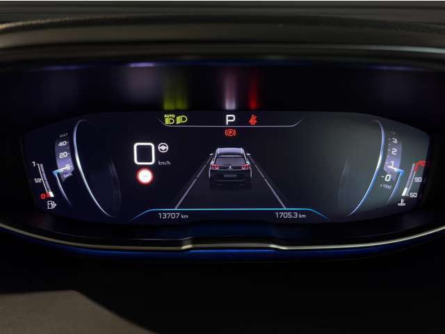 Peugeot 5008 8
