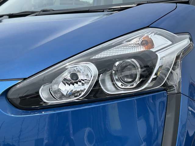 Toyota Sienta 11