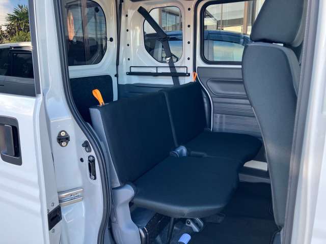 Honda N-VAN 12