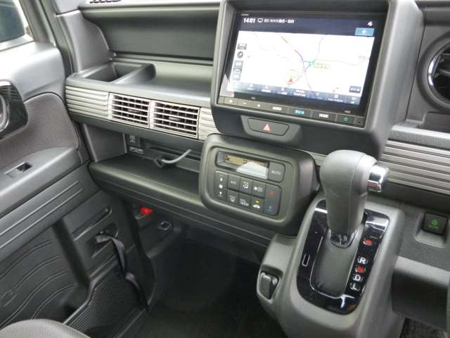 Honda N-VAN 11