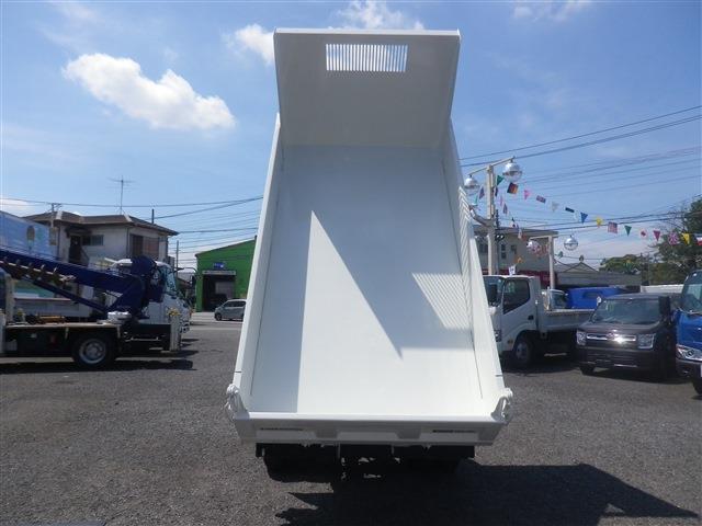 Isuzu Elf 10