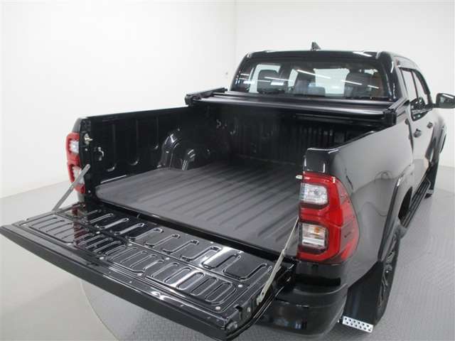 Toyota Hilux 9