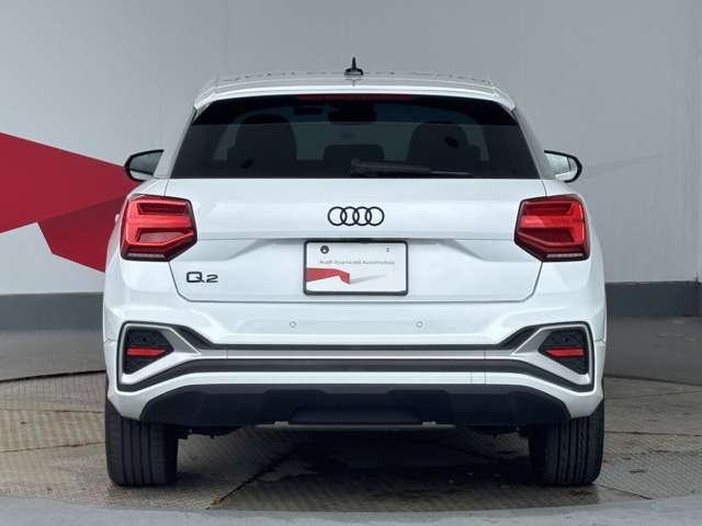 Audi Q2 4
