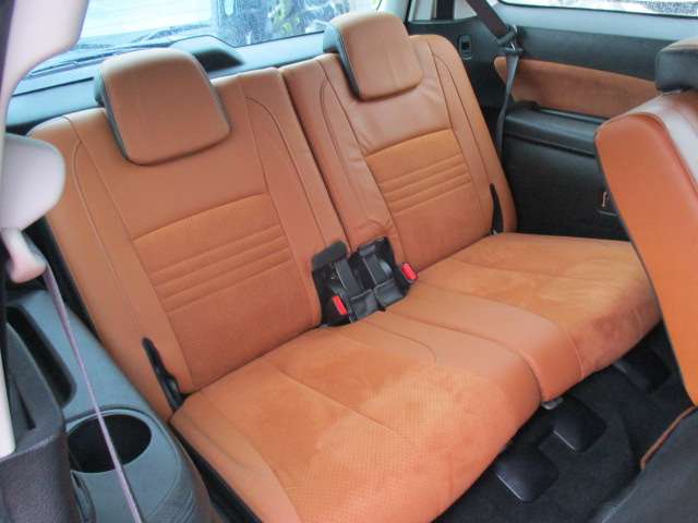 Subaru Exiga Crossover7 12