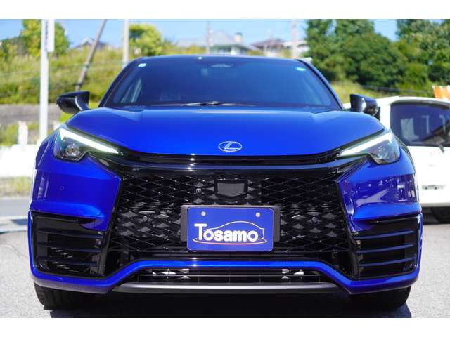 Lexus LBX 9