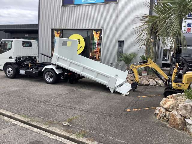 Mitsubishi Fuso Canter 2