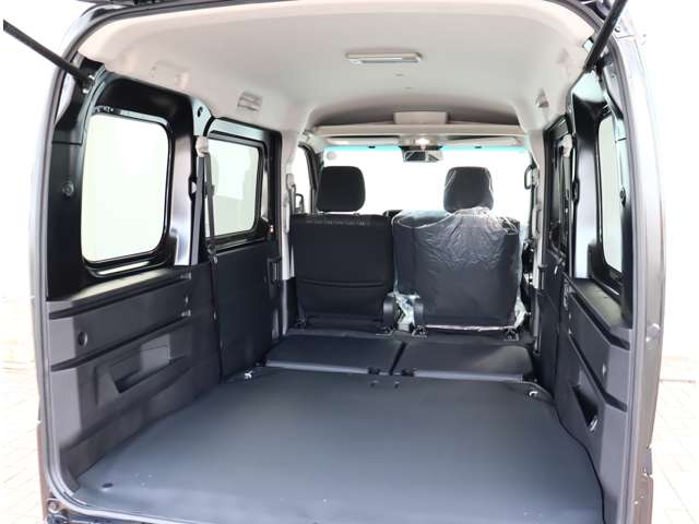 Daihatsu Atrai 11
