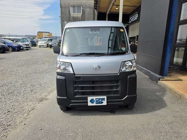 Daihatsu Hijet Cargo 9