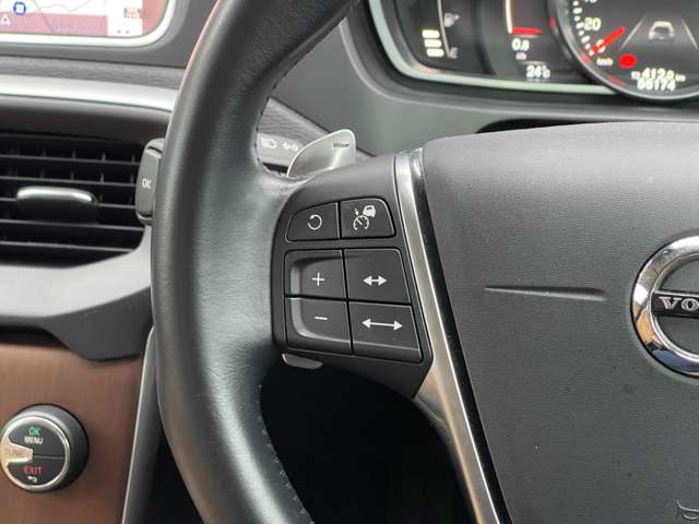 Volvo V40 Cross Country 8