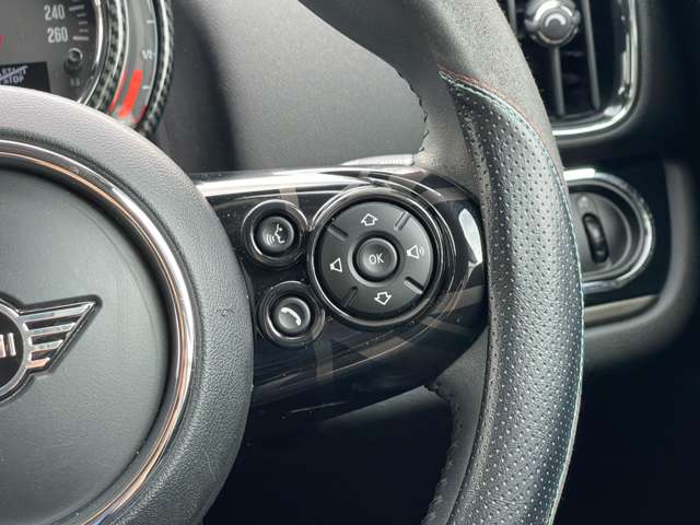 MINI Crossover 8