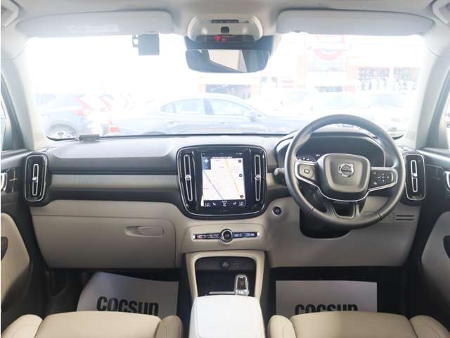 Volvo XC40 4