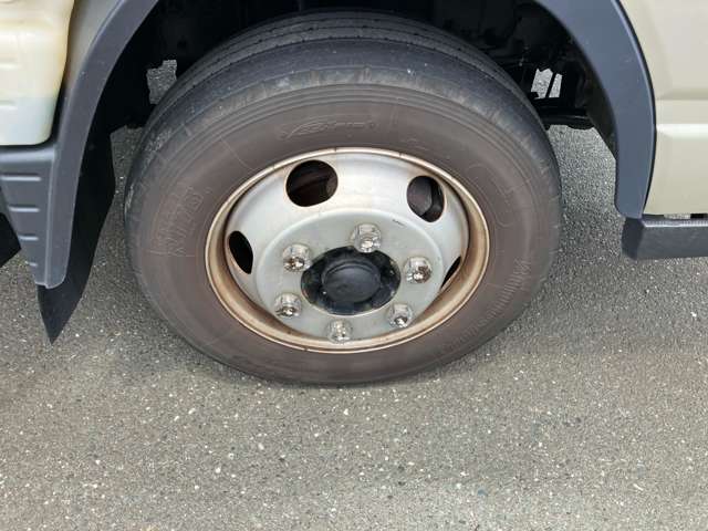 Mitsubishi Fuso Canter 12