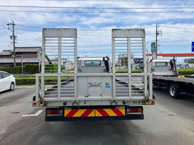 Mitsubishi Fuso Canter 4