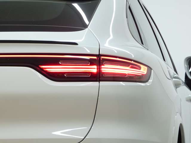 Porsche Cayenne Coupe 7