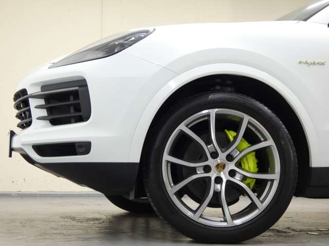 Porsche Cayenne Coupe 8