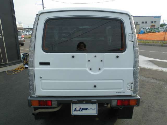 Suzuki Jimny 6