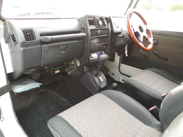 Suzuki Jimny 10