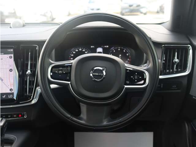 Volvo V90 Cross Country 12