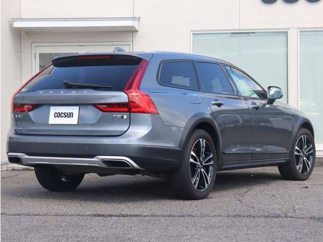 Volvo V90 Cross Country 8