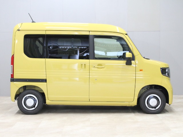 Honda N-VAN 12
