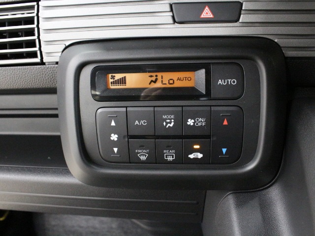 Honda N-VAN 8