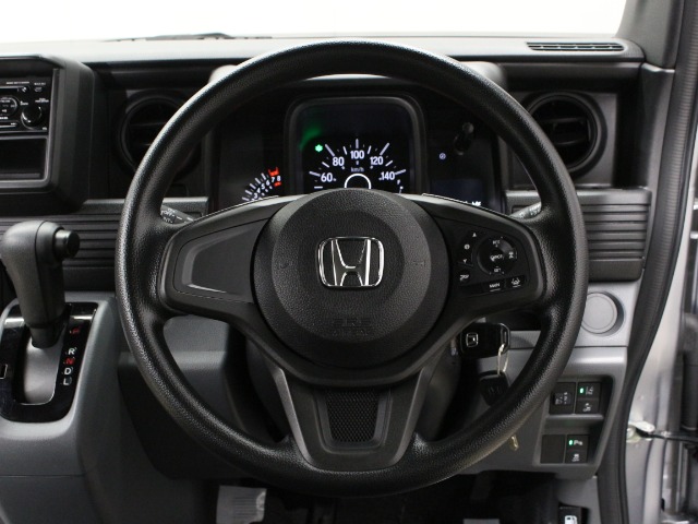 Honda N-VAN 9