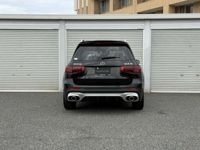Mercedes-Benz GLB 8