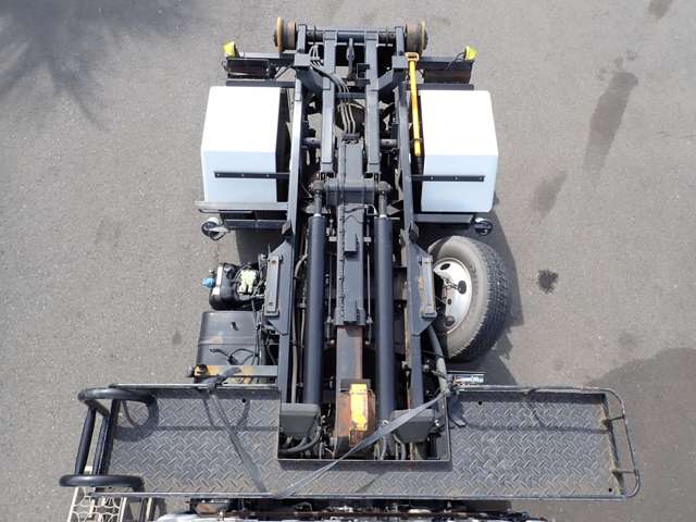 Mitsubishi Fuso Canter 12