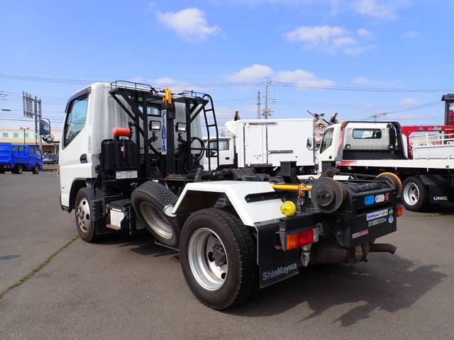 Mitsubishi Fuso Canter 9