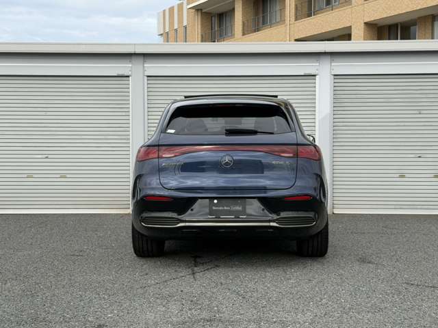 Mercedes-Benz EQE SUV 8