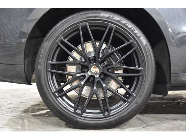 Porsche Macan 11